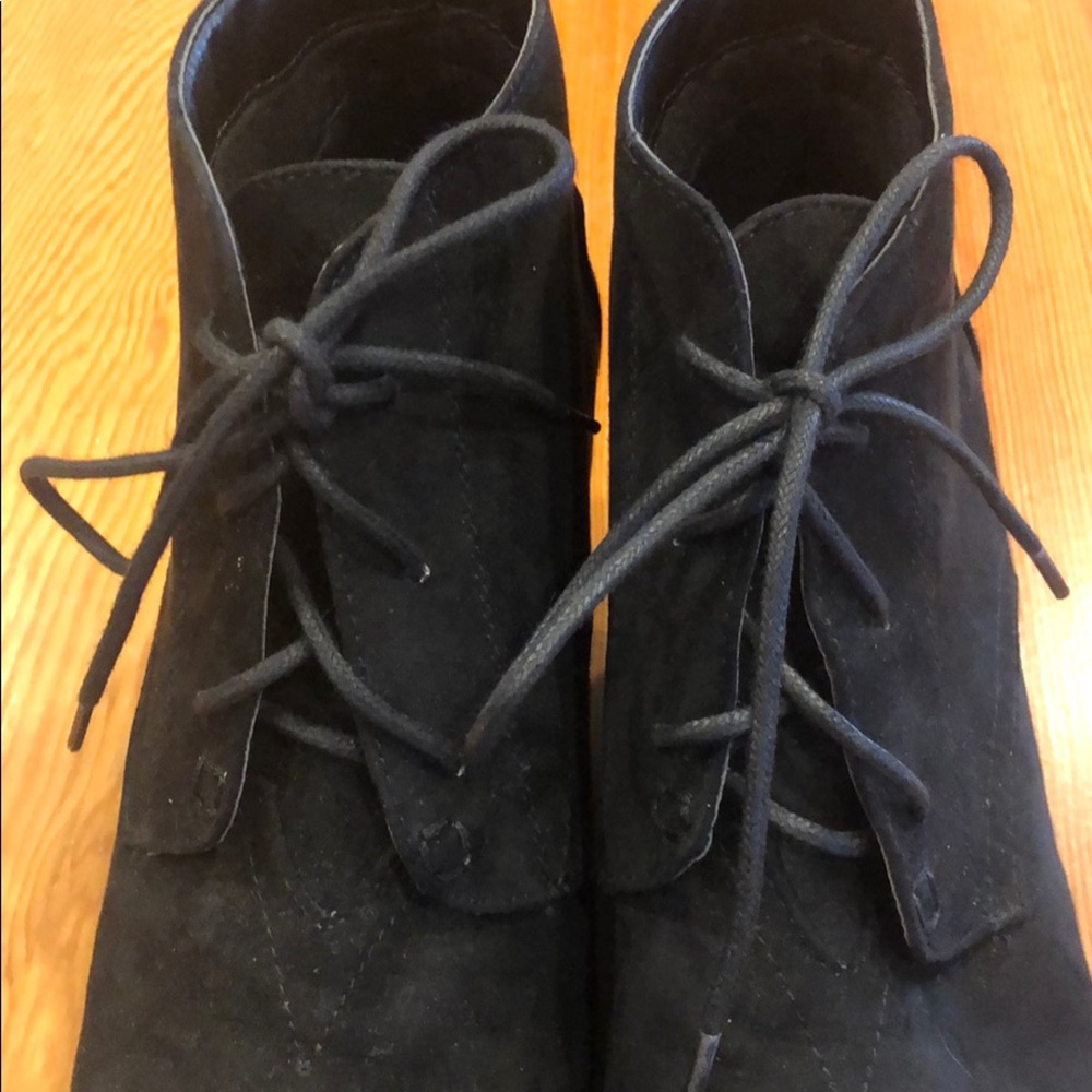 Heels - Picture 4 of 4